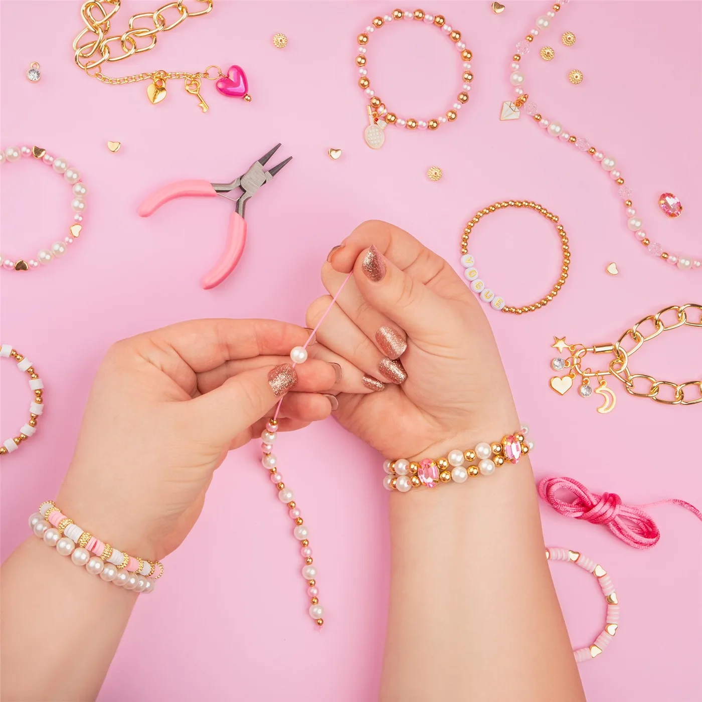 13580_5.webp Fashion Angels Luxe Life High Society Jewellery Making Kit – Gold Chains, Faux Pearls and Crystal Beads for Girls, Ages 8+ -
