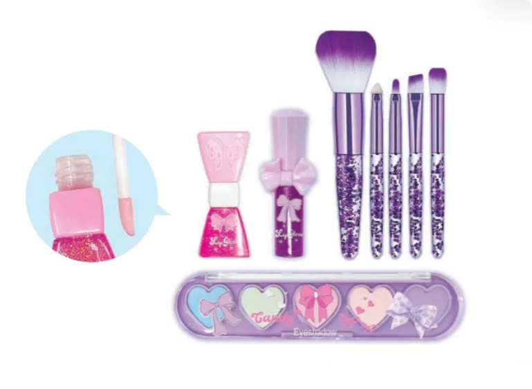 181BT_2.webp Hot Focus Beauty In Trendz Kids Makeup Kit – Scented Heart Eyeshadow Palette, Peel-Off Nail Polish, Lip Gloss and 5 Glitter B