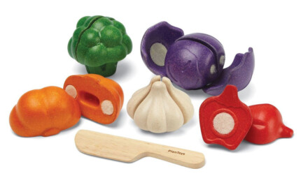 PlanToys 5 Colors Veggie Set – Wooden Pretend Play Food with Knife and 5 Sliceable Vegetables for Kids - view 2