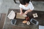 PlanToys Bread Set – Wooden Pretend Play Food Set with Bagel, Rolls, Pretzel and Croissant, Fabric Storage Bag, Ages 2+ - vie