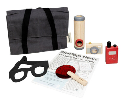 PlanToys Detective Set – Wooden Mystery Play Set with Red Lens and Newspaper for Kids