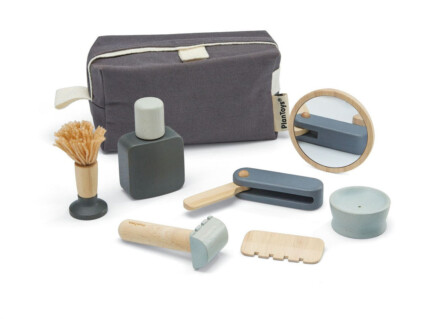 PlanToys Shave Set – Wooden Pretend Play Grooming Set with Scissors, Hair Dryer, Comb, Straightener and Clipper, Ages 3+