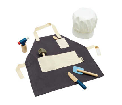 PlanToys Chef Set – 7-Piece Wooden Pretend Play Cooking Set with Apron, Chef Hat and Blow Torch for Kids