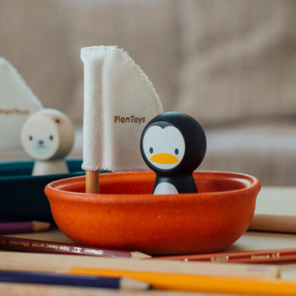 PlanToys Sailing Boat – Penguin, Wooden Bath Toy for Babies and Toddlers - view 2