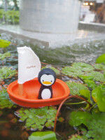 PlanToys Sailing Boat – Penguin, Wooden Bath Toy for Babies and Toddlers - view 3