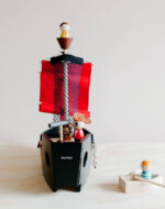 PlanToys Pirate Ship Playset – Pirate Figurines, Mast, Sail, Treasure Chest, Cannon, Anchor and Small Boat with Paddle for Ki