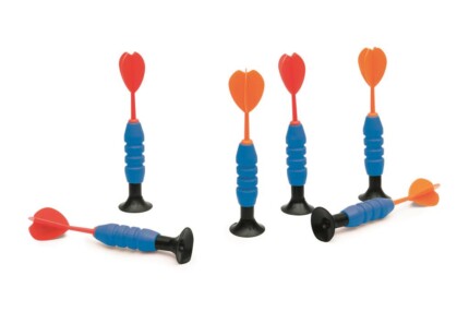 Scratch Europe Start to Dart Pirate – Indoor and Outdoor Darts Game with 6 Darts and Plastic Canvas for Kids - view 2
