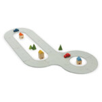 PlanToys Road and Rail – 19-Piece Flexible Rubber Track Set with 2 Cars, 3 Buildings and 3 Bushes, Ages 3+