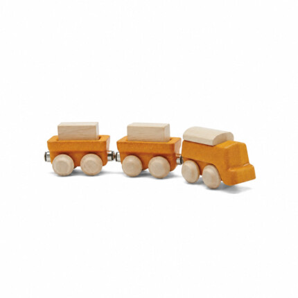 PlanToys Cargo Train – 3 Magnetic Connecting Wooden Trains with Cargo Slots, Brown and Yellow for Kids