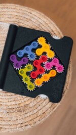 SmartGames IQ Gears – Solo Puzzle Game with 120 Challenges and Spinning Gears, Compact and Portable - view 2