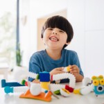SmartMax RoboFlex – 12-Piece Flexible Extendable Magnetic Building Set with Inspirational Poster for Kids - view 3